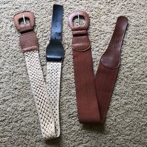 Waist belts. Lots of stretch.